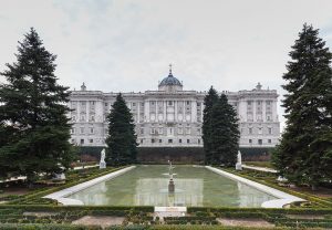 nie Anzahl nicht erforderlich, um die königlichen Paläste in Madrid zu besichtigen