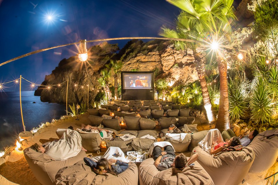 Cine al aire libre ibiza no NIE Número requerido